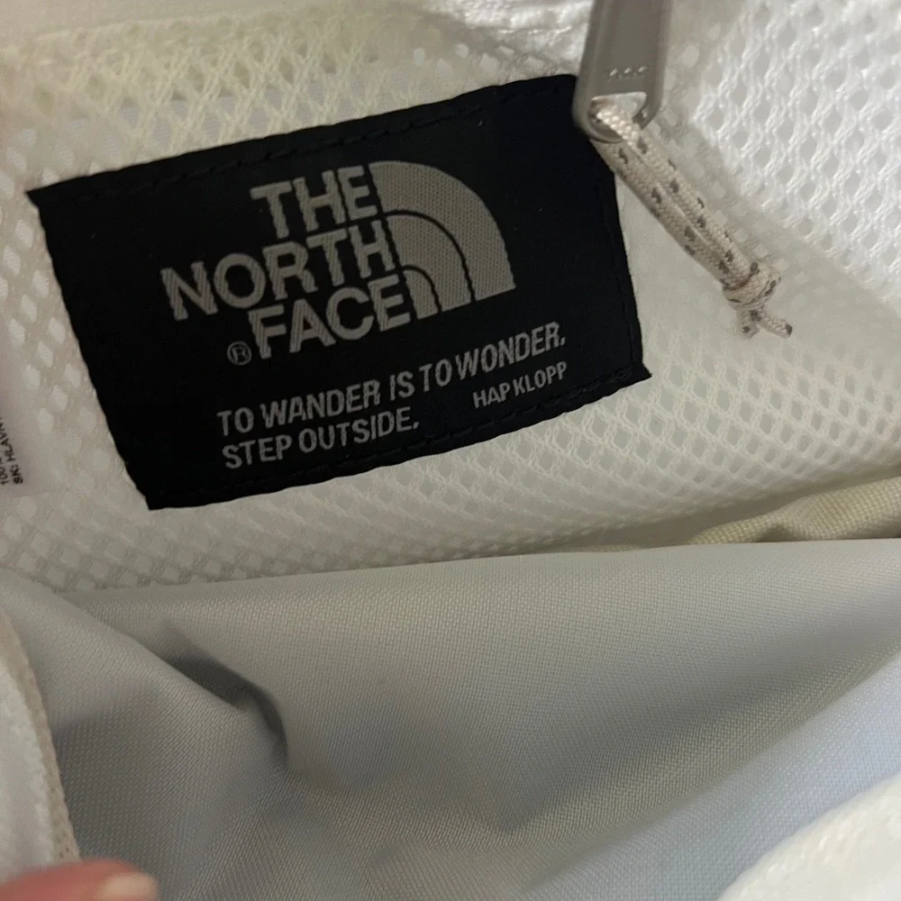 The North Face Base Camp Lumbar Bag Fanny Pack White Ash /Calac NWT